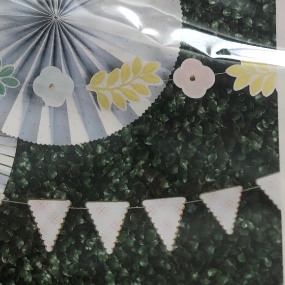 🛑SOLD🛑 Floral & Pennant Banners - Picture 6 of 11